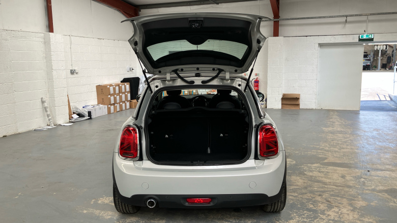 MINI Hatchback 1.5 Cooper Classic II 3dr Auto Petrol Hatchback